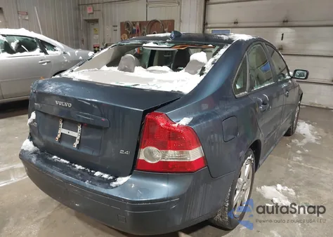 2006 Volvo S40 2.4I from USA, damaged, VIN YV1MS382362185686